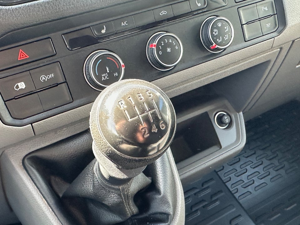 VW Crafter 30 2,0 TDi 177 Kassevogn L3H2