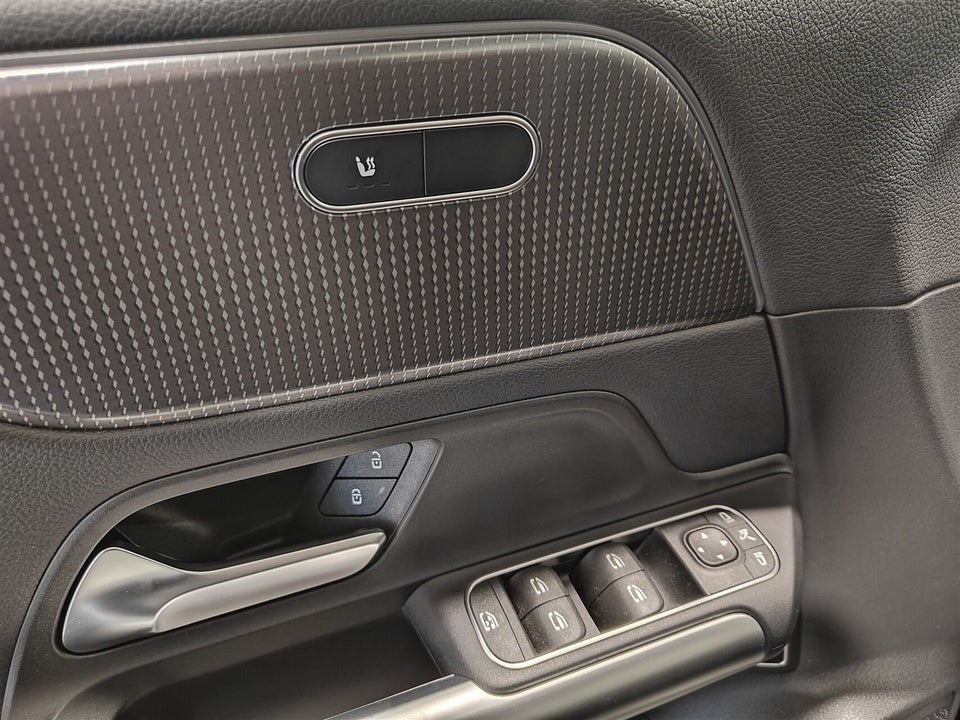 Mercedes EQA250 Progressive 5d