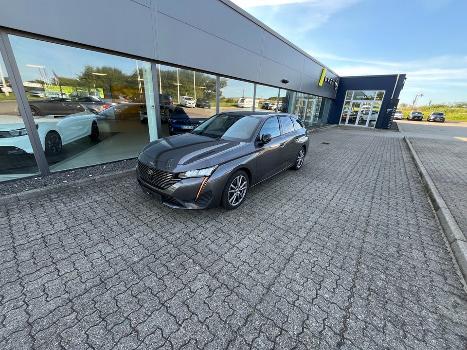 Peugeot 308 1,5 BlueHDi 130 Allure Pack SW EAT8 5d