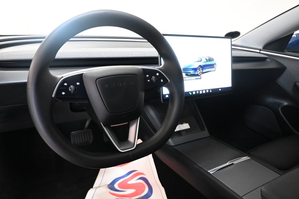 Tesla Model 3 RWD 4d