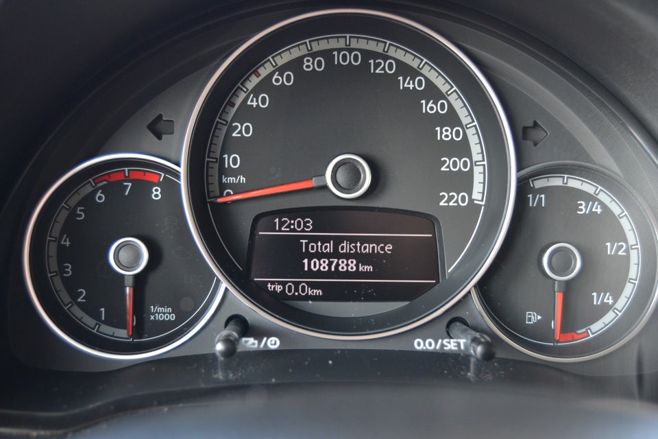 VW Up! 1,0 MPi 60 White Style 5d