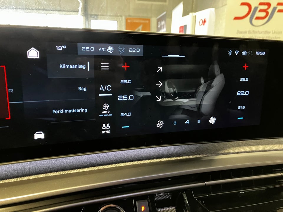 Peugeot e-5008 77 Allure 7prs 5d