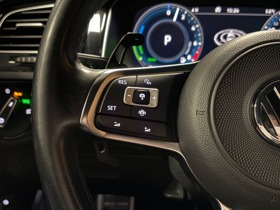 VW Golf VII 1,4 GTE DSG 5d