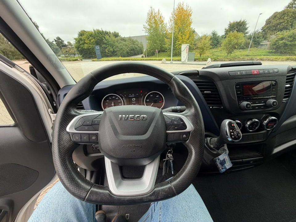 Iveco Daily 2,3 35S16 16m³ Van AG8
