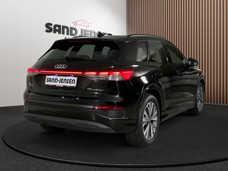 Audi Q4 e-tron 45 Progress 5d
