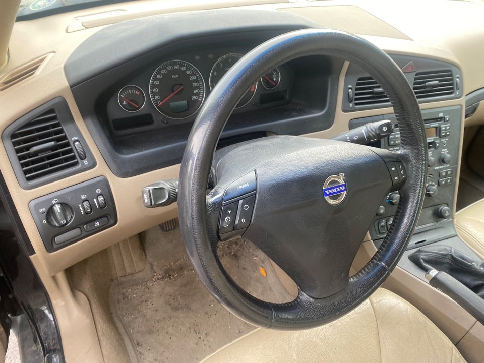 Volvo S60 2,4 140 4d