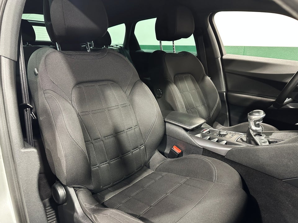 DS DS 5 1,6 BlueHDi 120 Design 5d