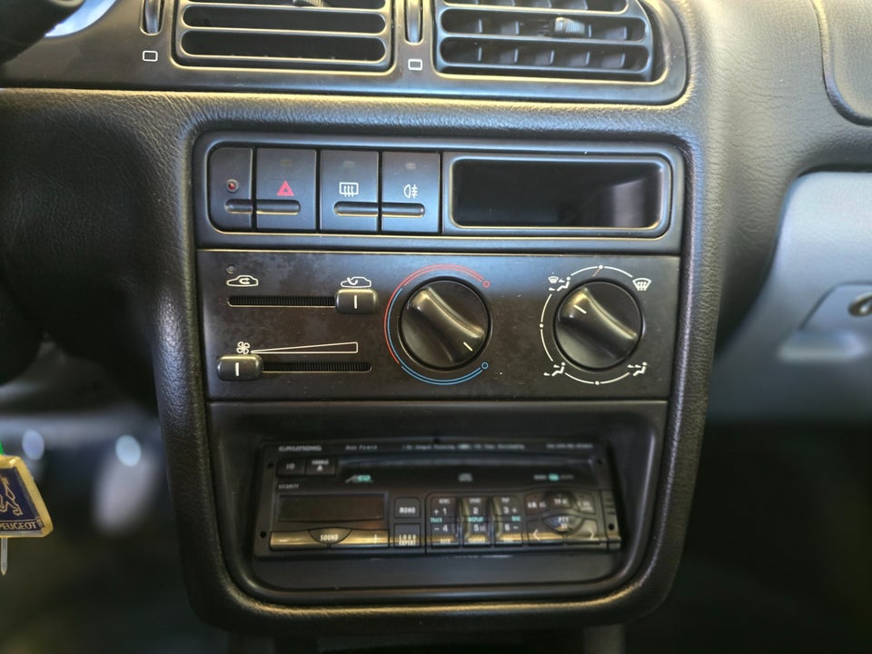 Peugeot 406 1,8 SL 4d