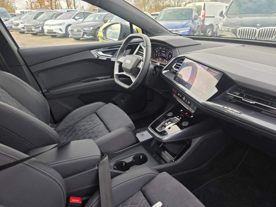 Audi Q4 e-tron 55 S-line quattro 5d