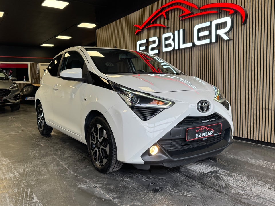 Toyota Aygo 1,0 VVT-i x-press 5d