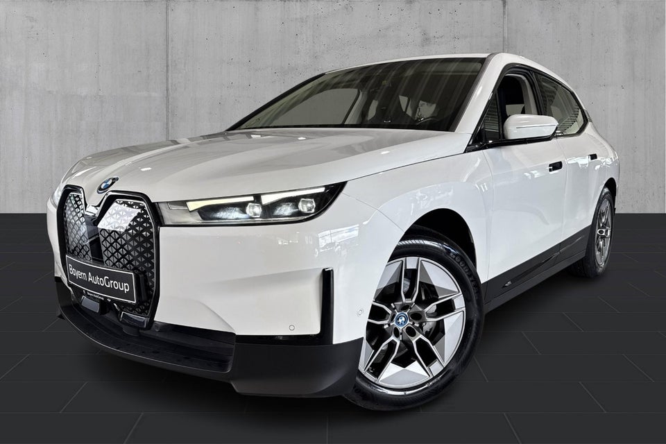 BMW iX xDrive40 5d