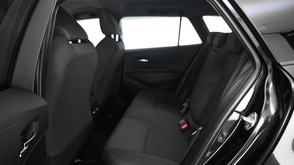 Toyota Corolla 2,0 Hybrid Active Touring Sports MDS 5d