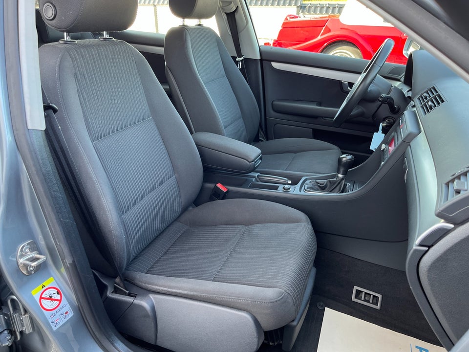Audi A4 2,0 S-line Avant 5d