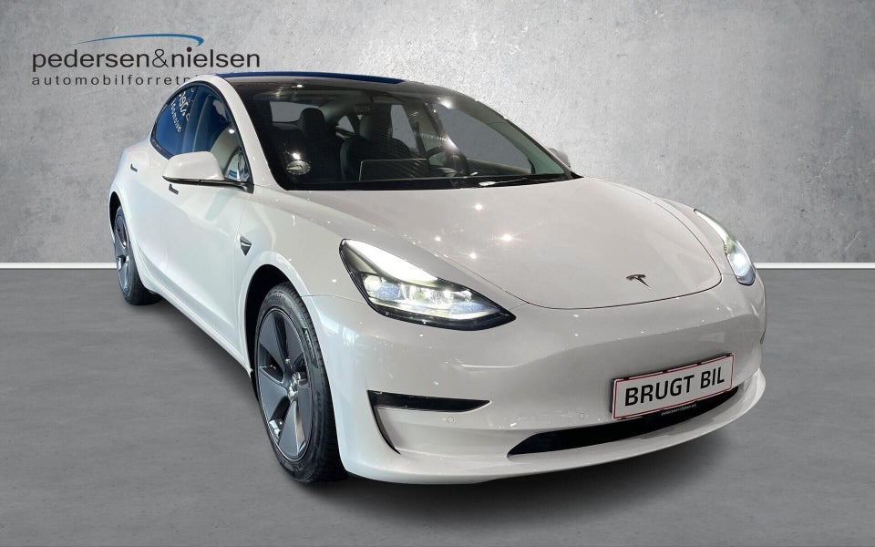 Tesla Model 3 Long Range AWD 4d