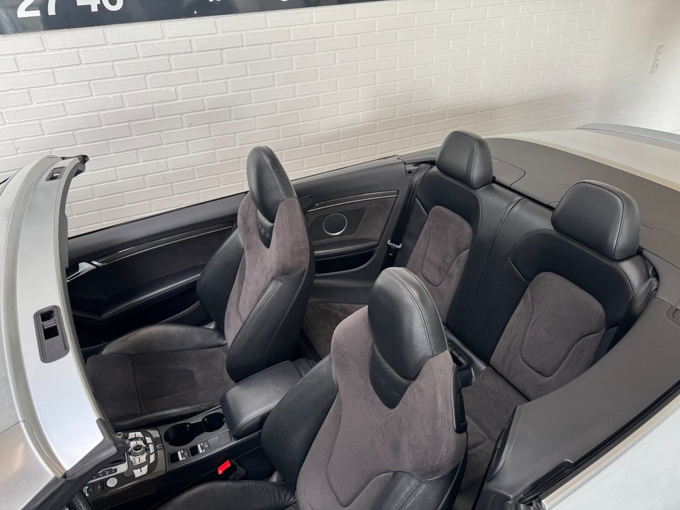 Audi RS5 4,2 FSi Cabriolet quattro S-tr. 2d