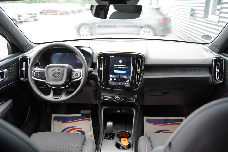 Volvo EX40 Extended Range Black Edition 5d