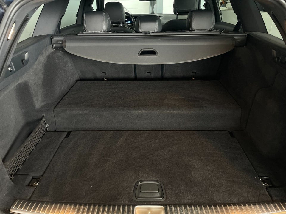 Mercedes E300 e 2,0 AMG Line stc. aut. 5d