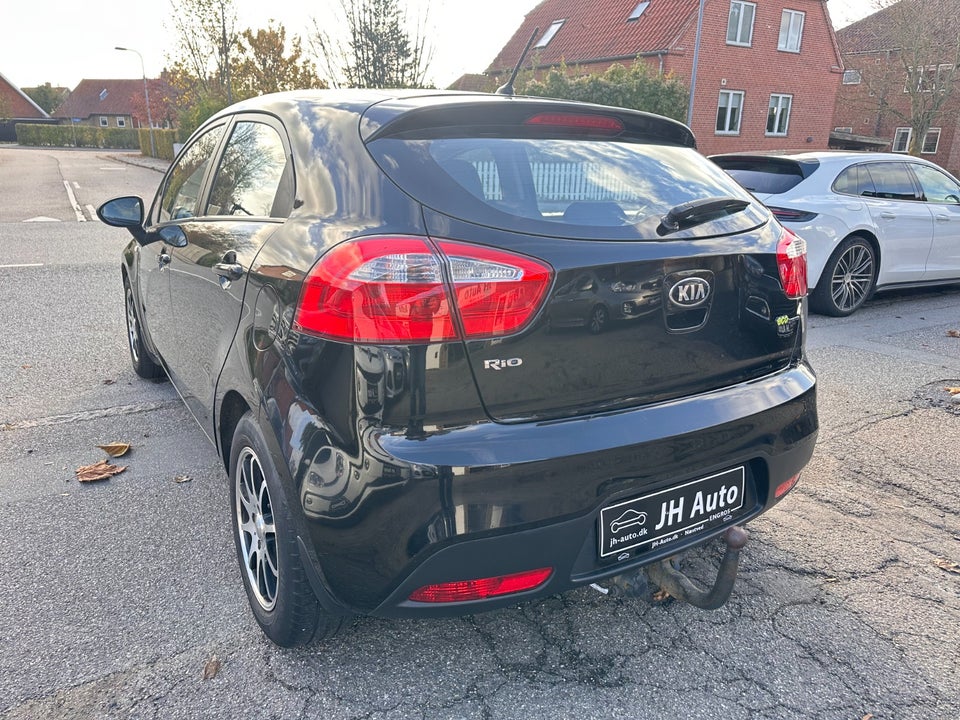 Kia Rio 1,2 CVVT Style+ 5d