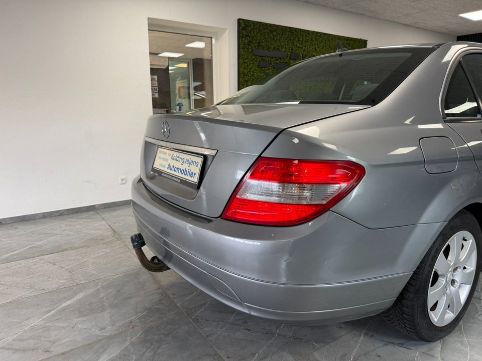 Mercedes C200 2,2 CDi BE 4d