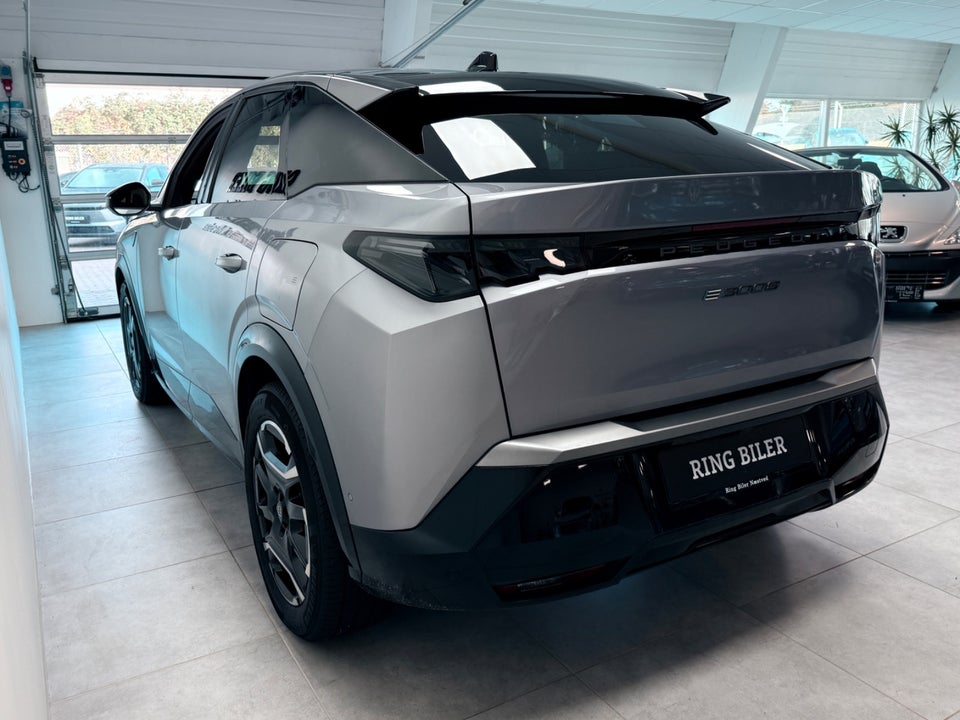 Peugeot e-3008 77 GT Pack 5d