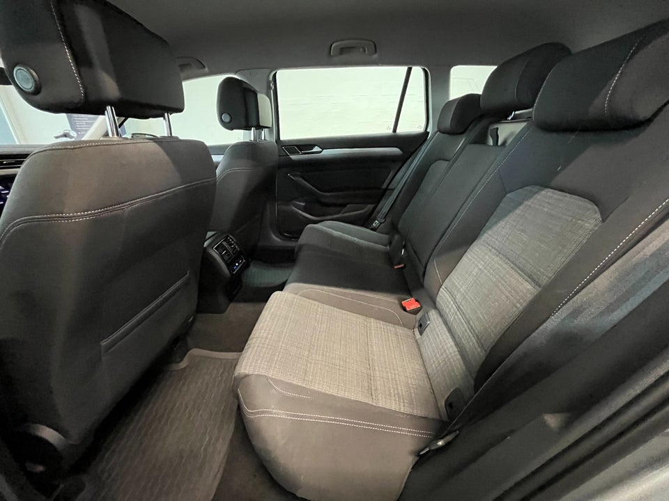 VW Passat 2,0 TDi 150 Business Variant DSG 5d