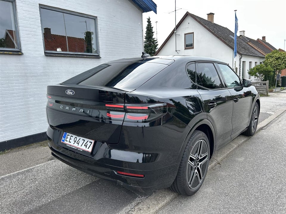 Ford Capri 82 Premium Extended Range 5d