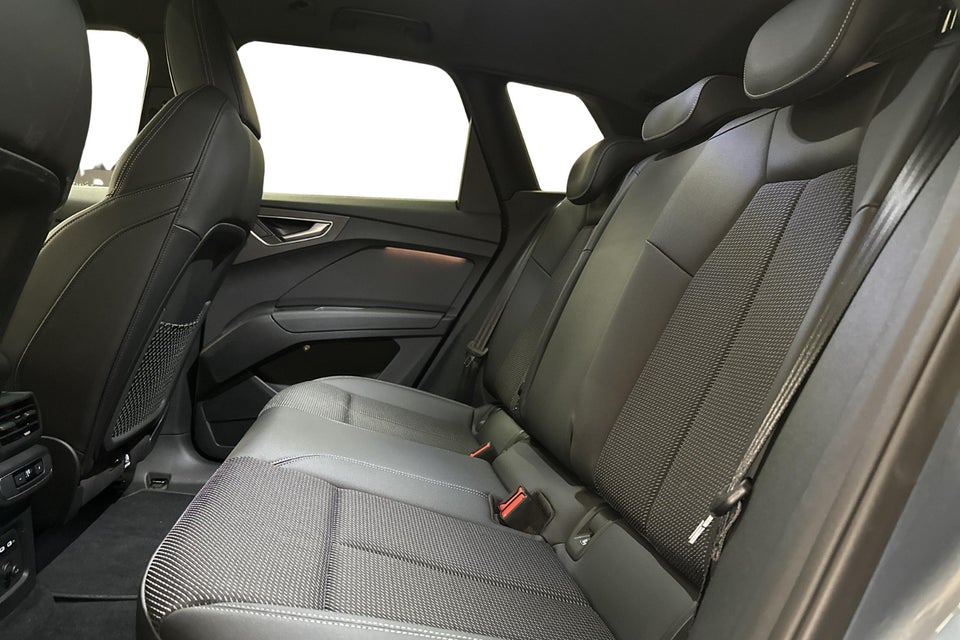 Audi Q4 e-tron 40 Attitude S-line 5d