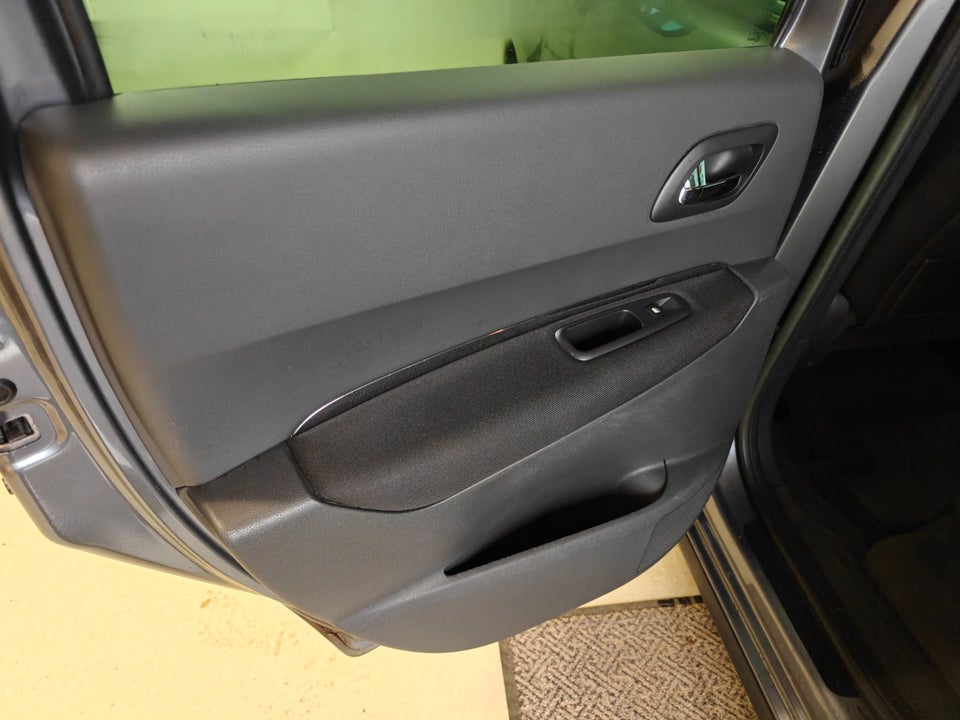 Peugeot 3008 1,6 HDi 112 Active 5d