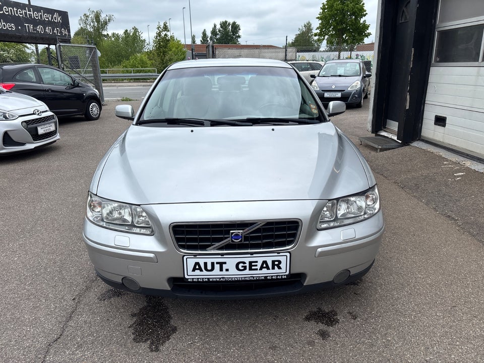 Volvo S60 2,4 140 aut. 4d