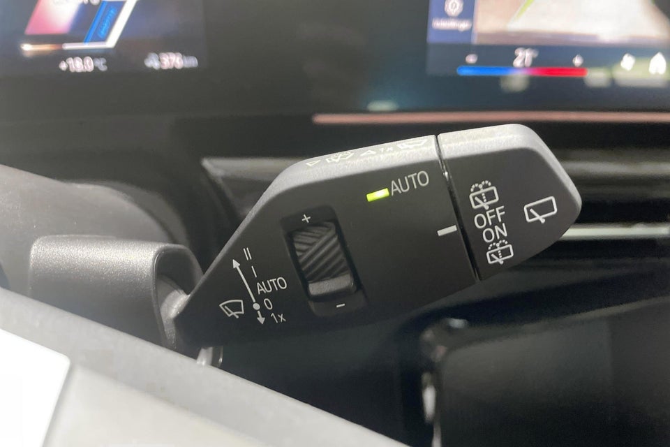 BMW iX1 eDrive20 X-Line 5d
