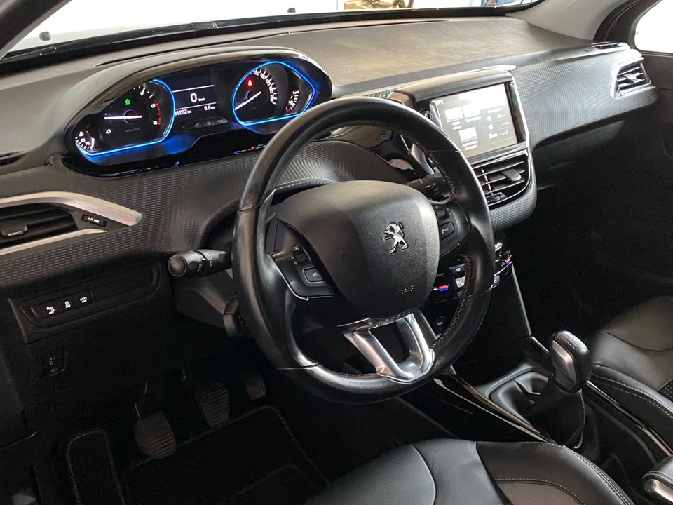 Peugeot 2008 1,6 BlueHDi 100 Allure 5d