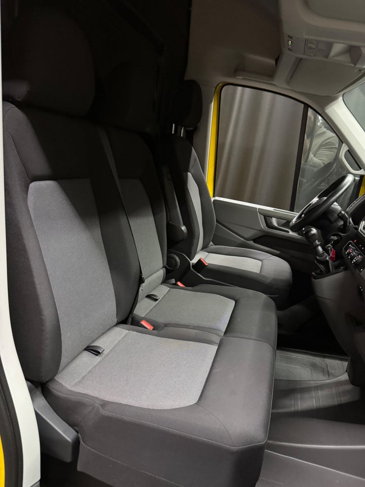VW Crafter 30 2,0 TDi 140 Kassevogn L3H2