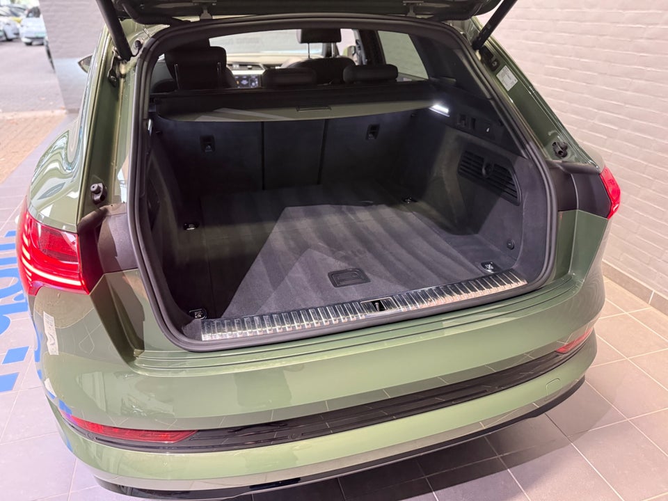 Audi e-tron 55 S-line quattro 5d