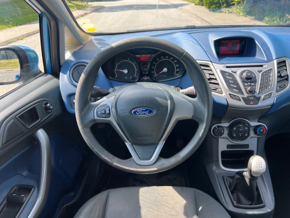 Ford Fiesta 1,25 82 Ambiente 5d