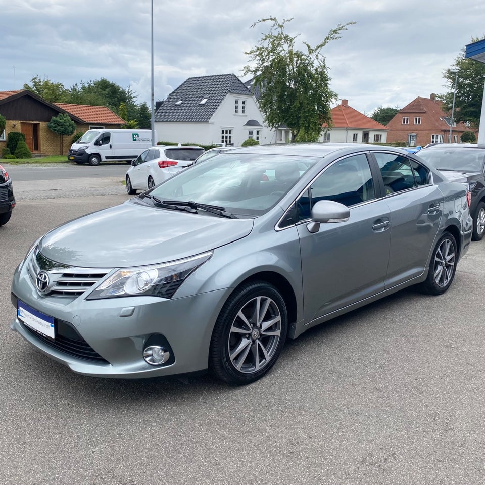 Toyota Avensis 2,0 D-4D T2 Premium 4d