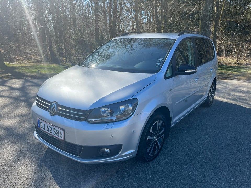 VW Touran 2,0 TDi 140 Comfortline DSG BMT 7prs 5d