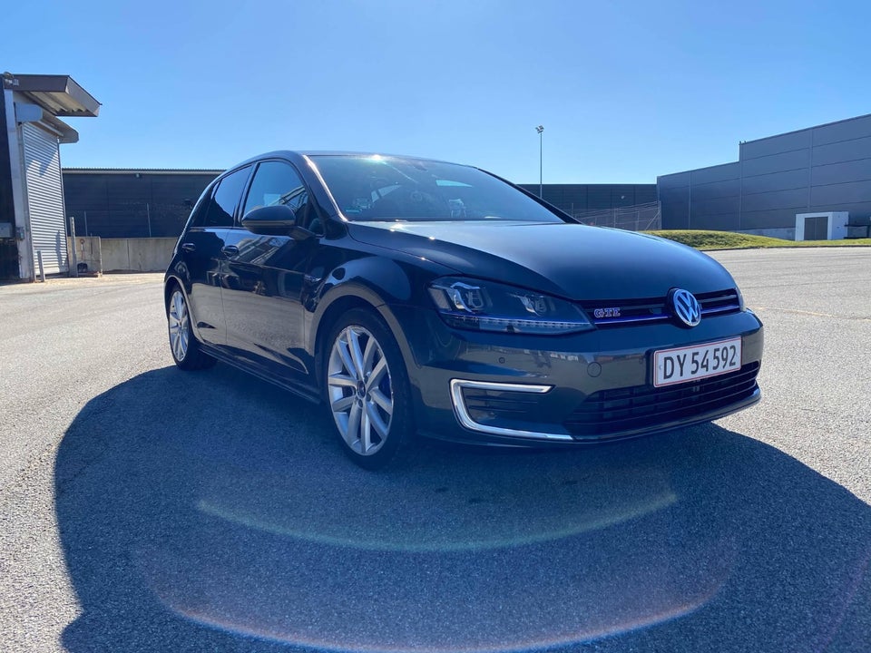 VW Golf VII 1,4 GTE DSG 5d