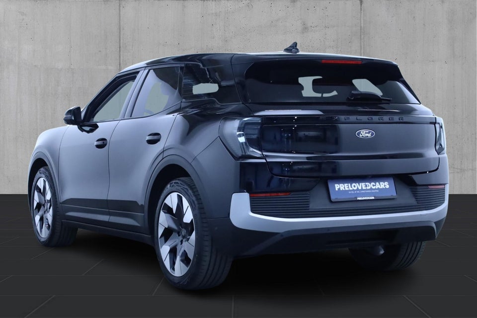 Ford Explorer 77 Premium Extended Range 5d