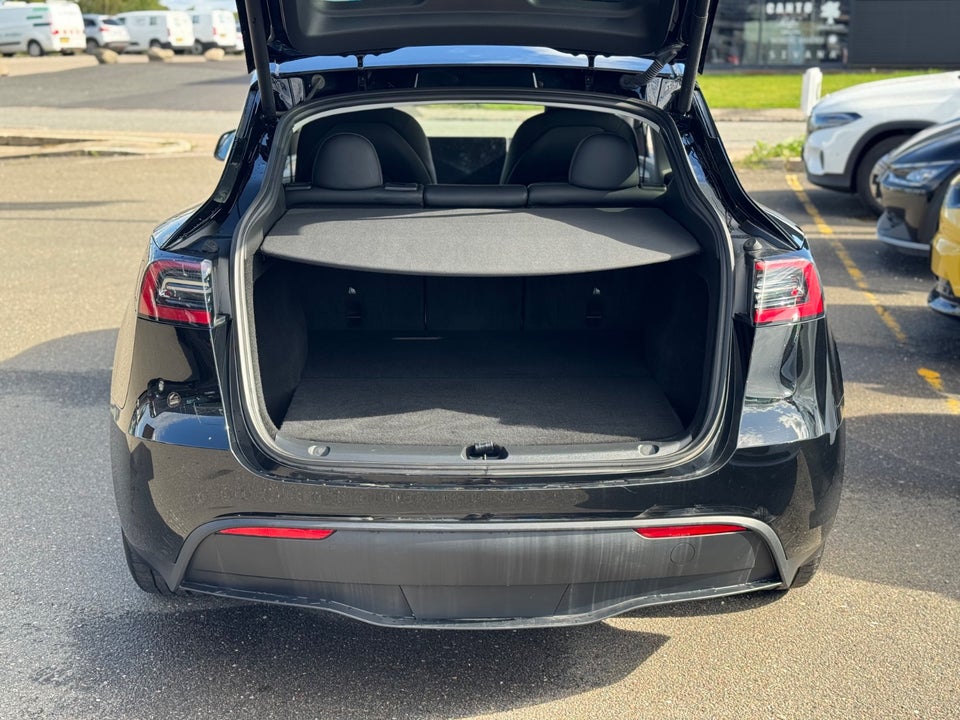 Tesla Model Y RWD 5d