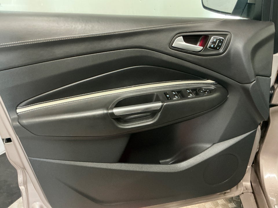 Ford Kuga 1,5 SCTi 182 Vignale aut. AWD 5d