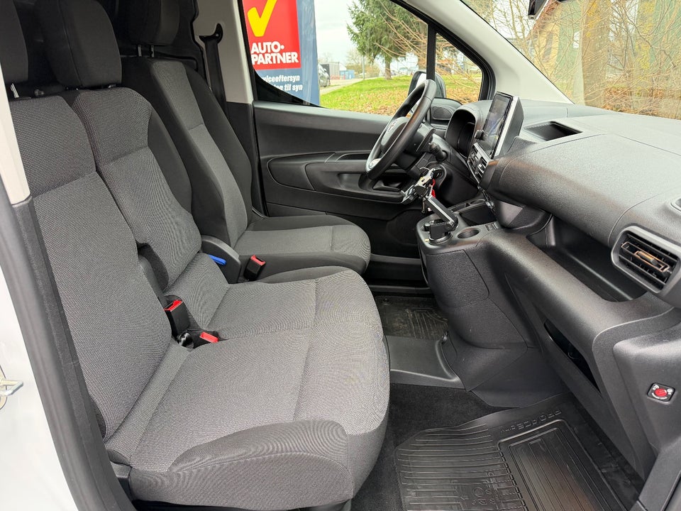 Toyota ProAce City 1,5 D 130 Long Comfort aut. 5d