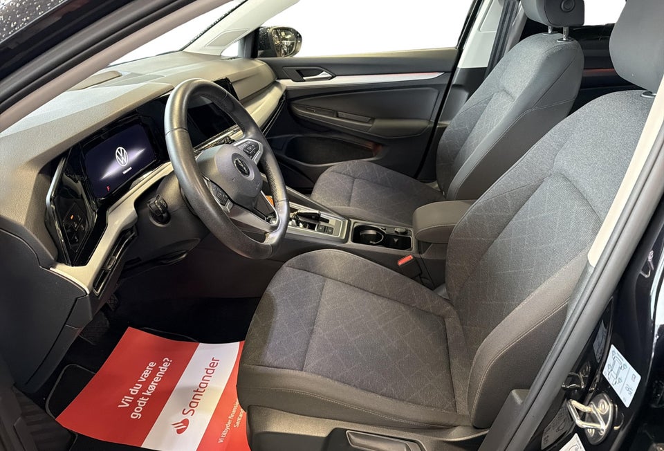VW Golf VIII 2,0 TDi 115 Life DSG 5d