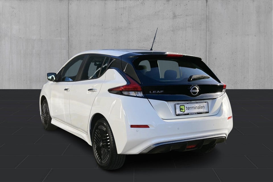 Nissan Leaf 59 e+ Acenta 5d