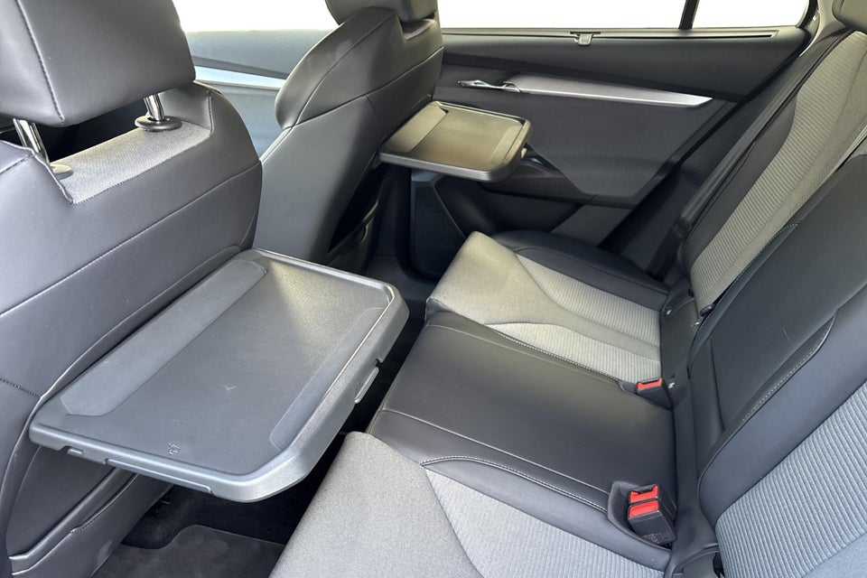 Skoda Enyaq 80 iV Plus 5d