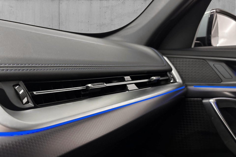 BMW iX1 xDrive30 M-Sport 5d