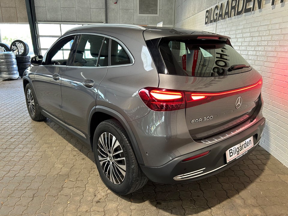 Mercedes EQA300 Progressive 4Matic 5d