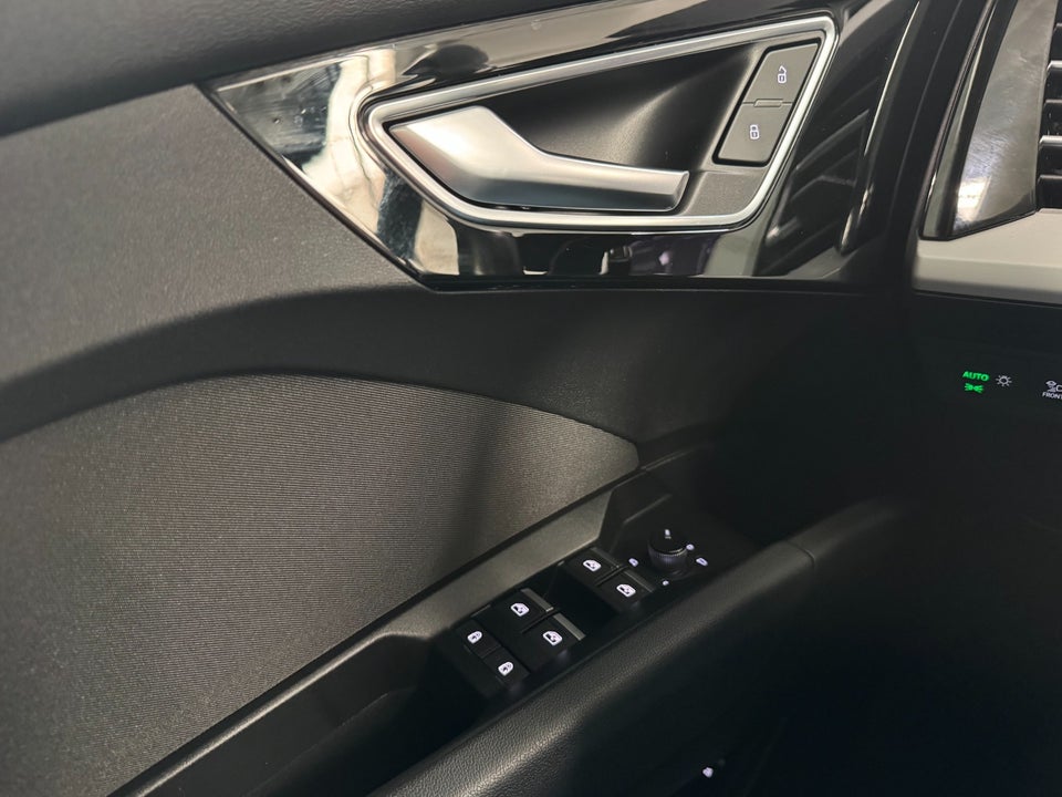 Audi Q4 e-tron 40 Advanced 5d