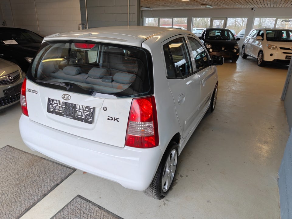 Kia Picanto 1,1 EX 5d