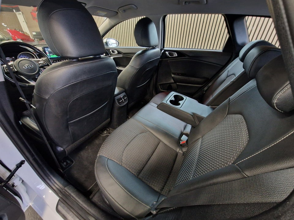 Kia Ceed 1,6 PHEV Upgrade Intro SW DCT 5d