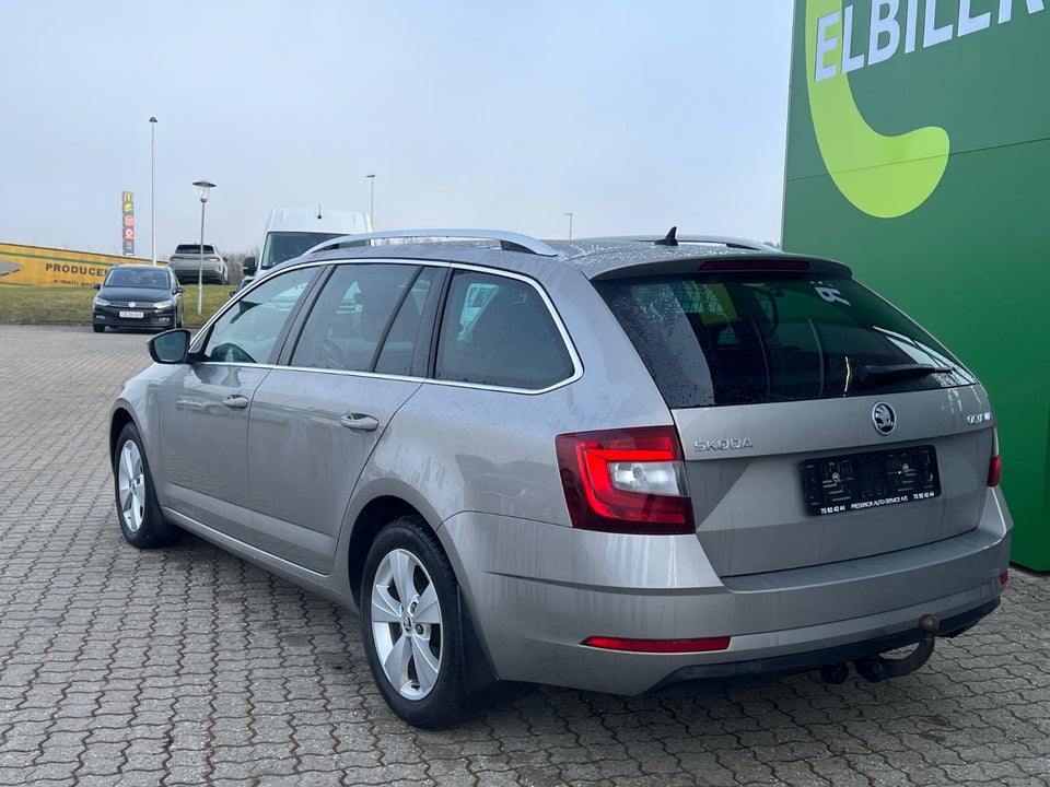 Skoda Octavia 1,6 TDi 115 Business Line Combi DSG 5d